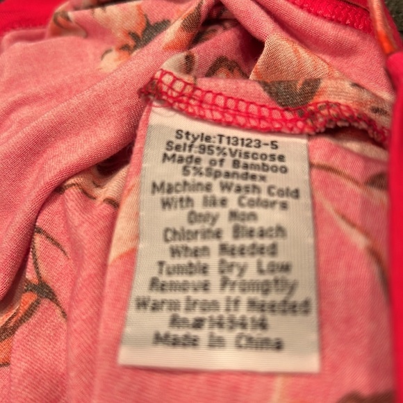 Johnny Was short sleeve t shirt. Slightly longer than average - Picture 4 of 4